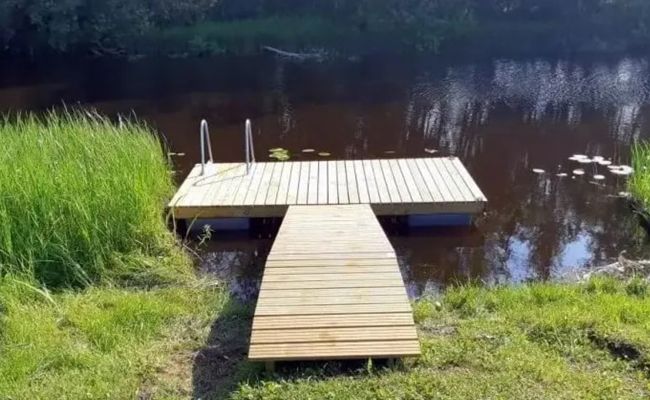 Image - Schwimmender Bootsanleger in Badbergen